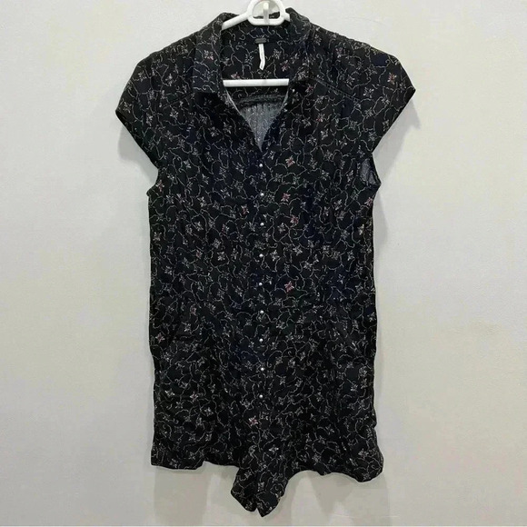 Free People Short sleeve Romper size s - Picture 2 of 12